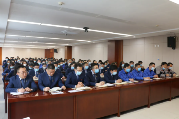 星空平台·（StarSky Sports）官方网站召开2021年工作总结表彰暨2022年工作安排部署会议(图6)
