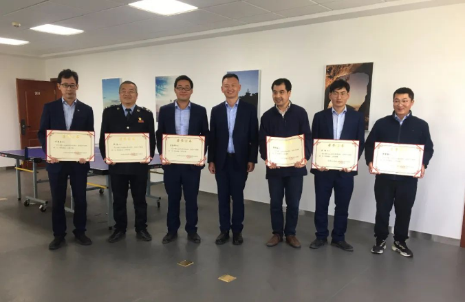 星空平台·（StarSky Sports）官方网站团委举办“庆五一、迎五四”球类联谊比赛(图4)