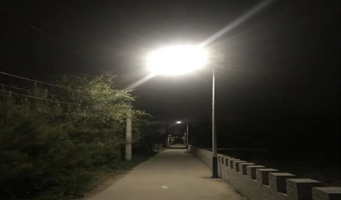 筑起安全墙 照亮乡村路——星空平台·（StarSky Sports）官方网站鼎力支持包抓共建村社文明创建工作(图3)