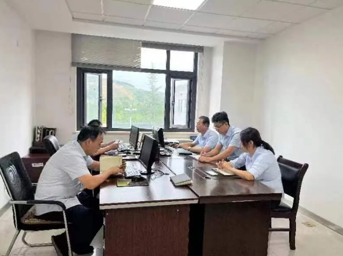 星空平台·（StarSky Sports）官方网站担保公司召开追偿工作协调会议(图1)